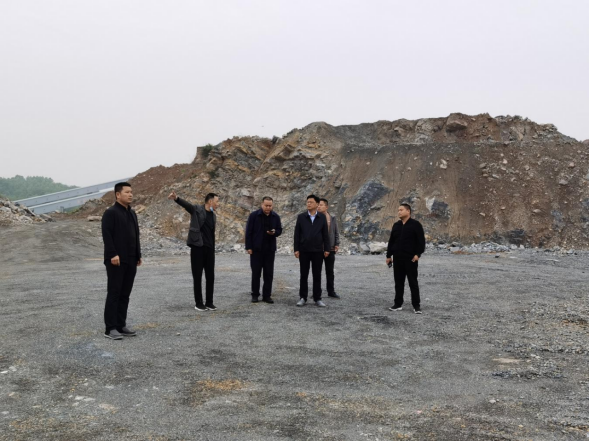 “時不我待、只爭朝夕”市產(chǎn)業(yè)集團全力推進涉案企業(yè)復(fù)工復(fù)產(chǎn)和我市重大項目建設(shè)工作407.png