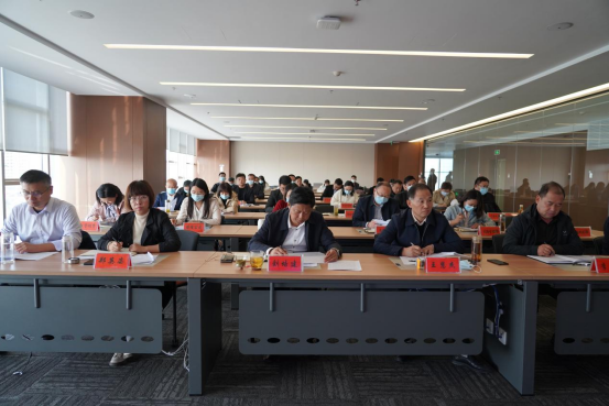 新聞稿：駐馬店市產(chǎn)業(yè)投資集團(tuán)有限公司召開“決戰(zhàn)決勝第四季度、奮力沖刺全年目標(biāo)”部署動(dòng)員會(huì)（陳主任、主席修改版）981.png