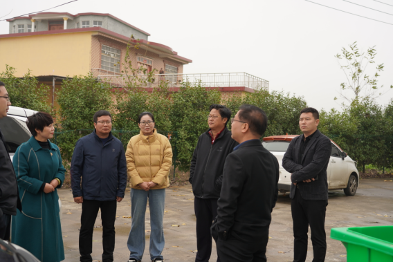 市產(chǎn)業(yè)集團黨委書記、董事長劉培建一行深入結對幫扶村調研鄉(xiāng)村振興工作193.png
